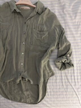 Linen Sage Green Button-Down Shirt